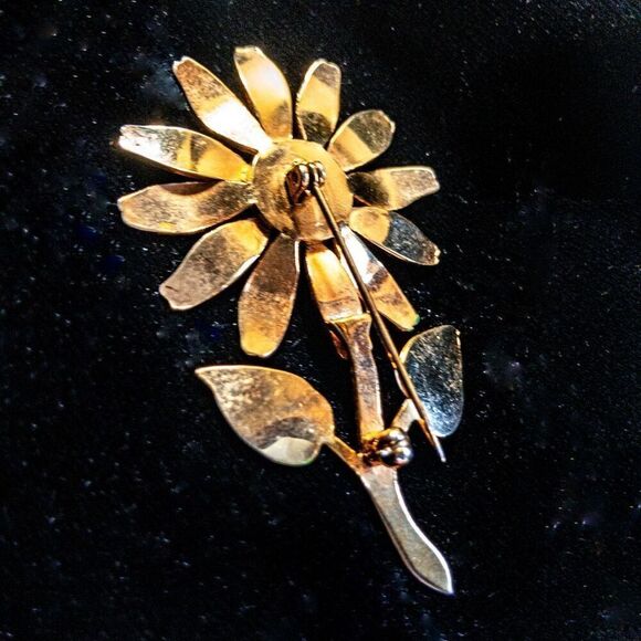 Vintage Enameled Daisy Floral Brooch Pin - Picture 3 of 5